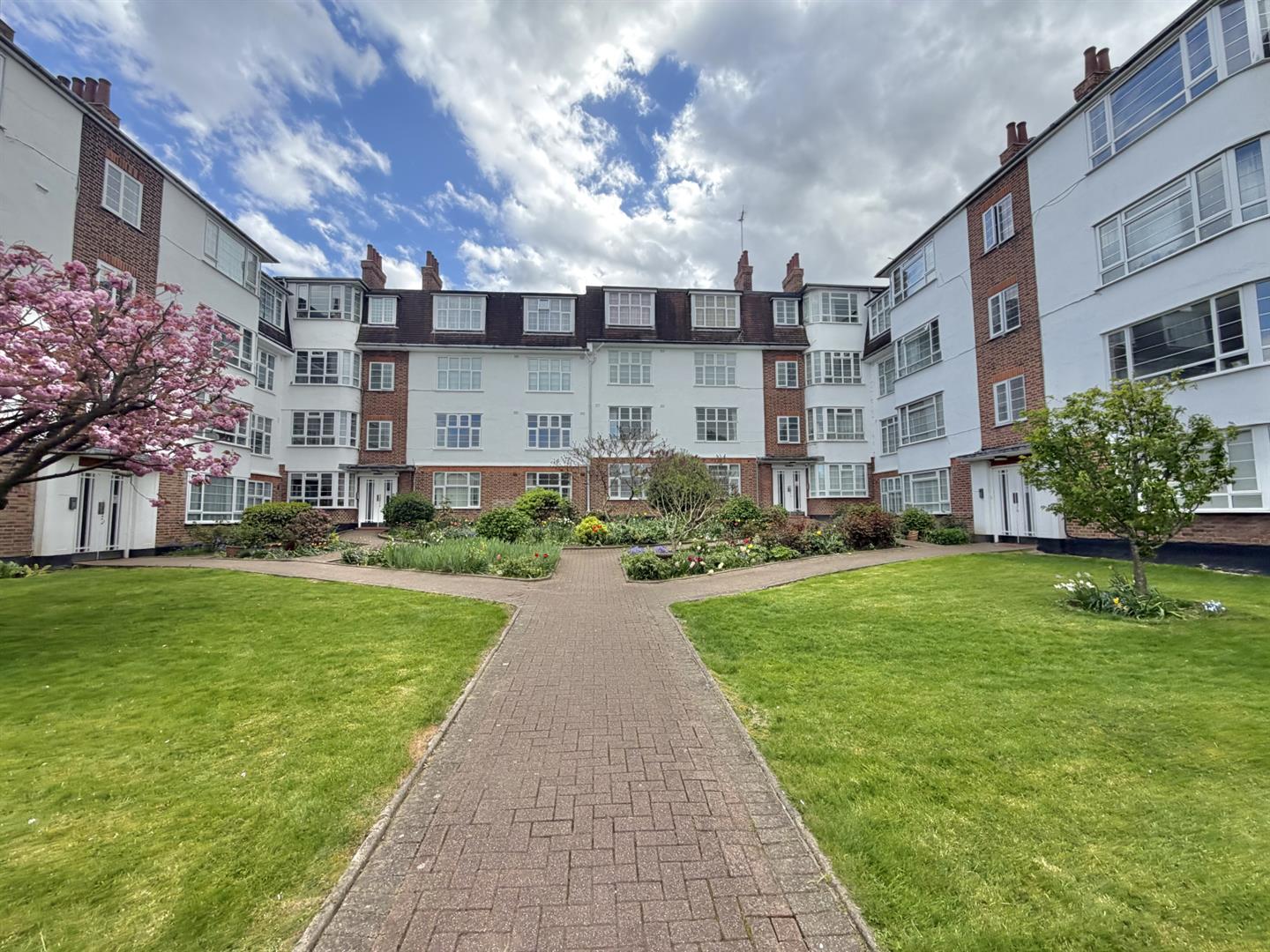 Seymour Court, Winchmore Hill